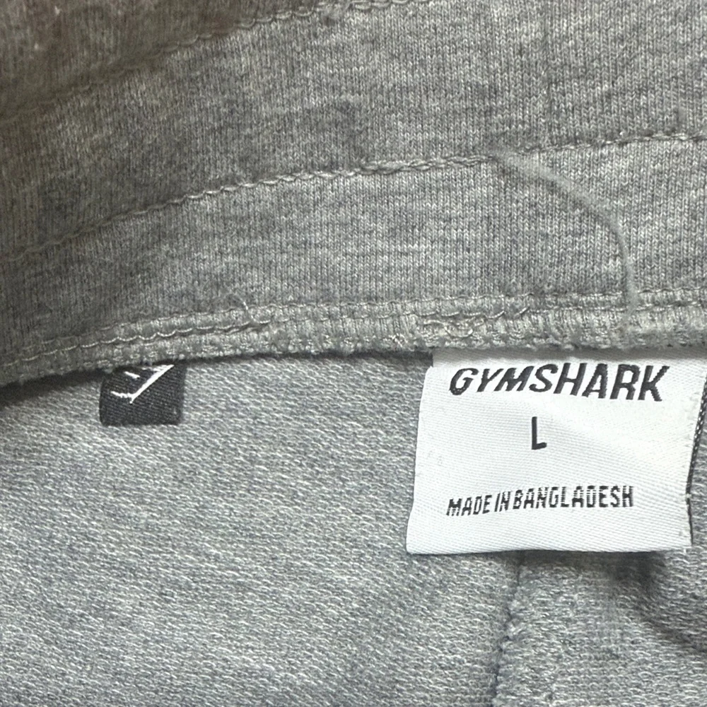 Gymshark gray joggers with pockets size large